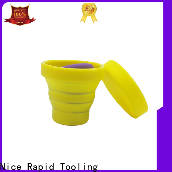 FDA Approved collapsible silicone water bottle Supply for camping