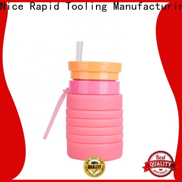 Custom collapsible silicone bottle manufacturers for water drinking